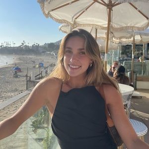 Meet your Posher, Elena